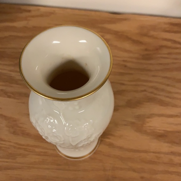 Lenox Ming Blossom Vase - Picture 3 of 4